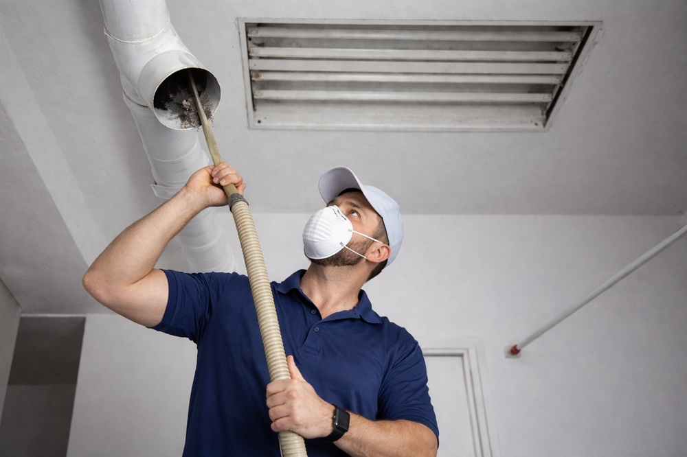 DIY vs professional air duct cleaning comparison DIY vs Professional Air Duct Cleaning Comparison Guide